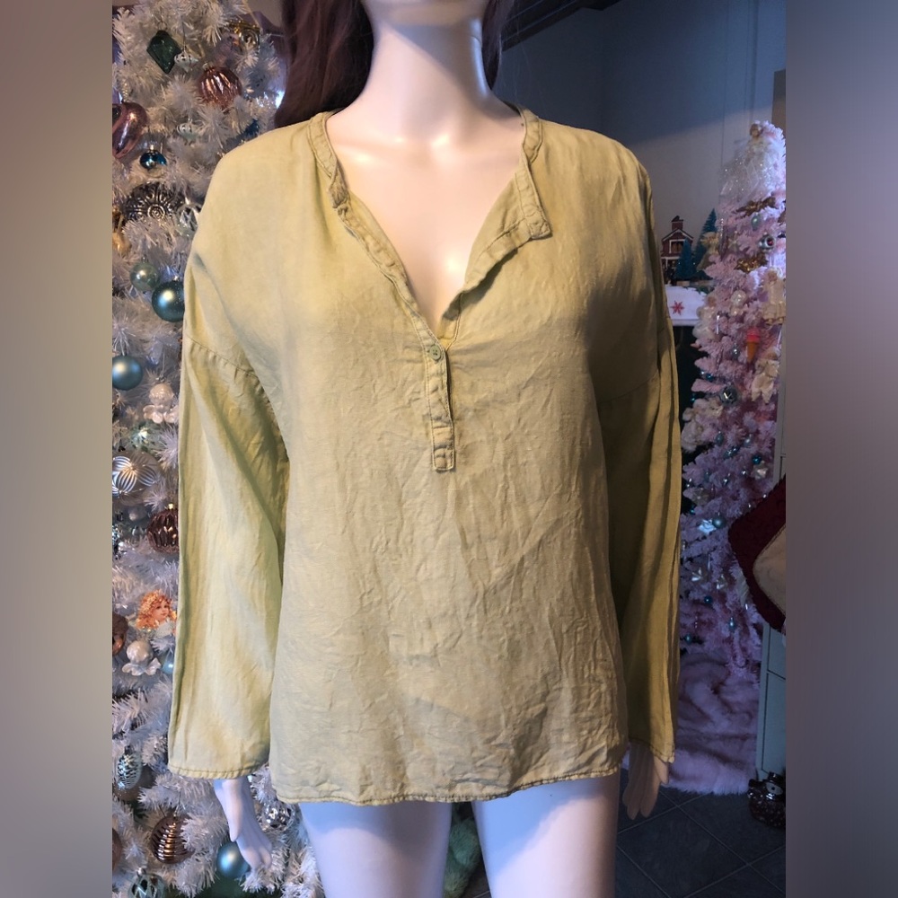Elegant Chartreuse/Green Women's Linen Top 
Brand: Zara